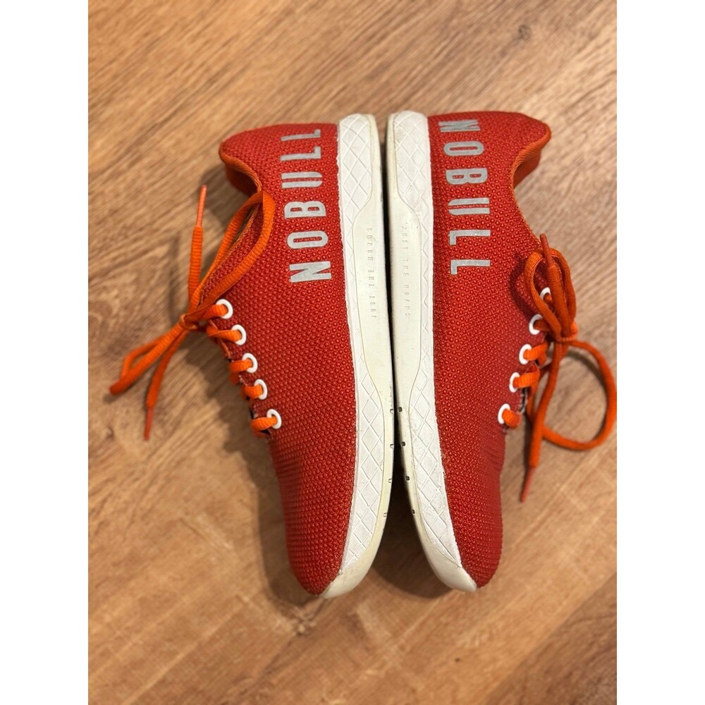 NOBULL red trainers women’s 6/men’s 4.5